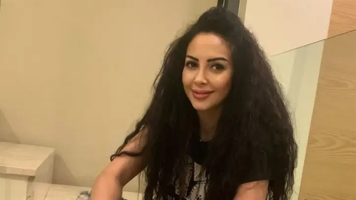 صدمة في الوسط الفني بعد إعلان انفصال إيمان الزيدي عن محمد عبد المنصف