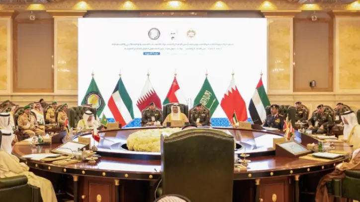 الأمير خالد بن سلمان يرأس وفد المملكة في اجتماع مجلس الدفاع الخليجي بالكويت
