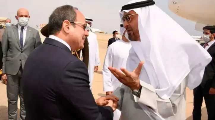 محمد بن زايد يودع الرئيس السيسي في أبوظبي ويؤكد عمق الشراكة المصرية الإماراتية
