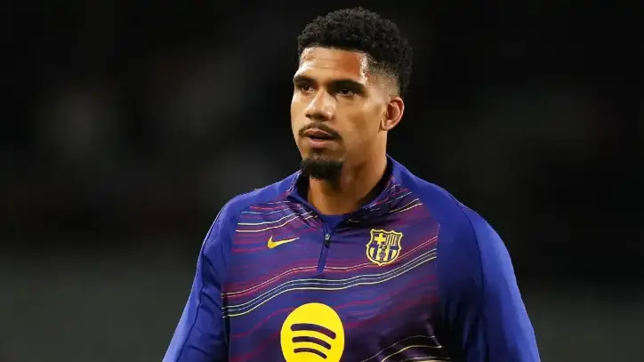 منتخب أوروجواي يدعم رونالد أراوخو في أزمته النفسية ويؤكد مساندته الكاملة