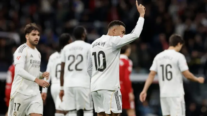 كامافينجا يعلن دعمه لمنتخب أنجولا في كأس الأمم الأفريقية بالمغرب