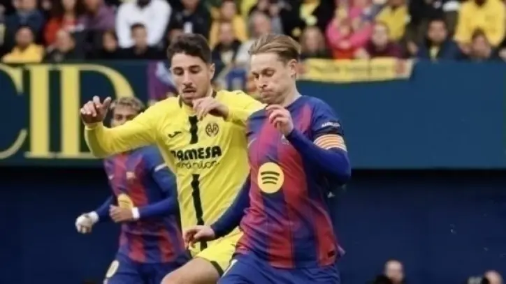 دي يونج يحتفل بفوز برشلونة على فياريال ويؤكد التفوق في صدارة الليجا