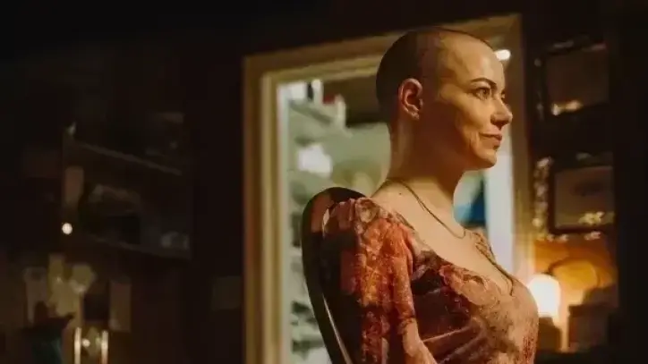فيلم "بوجونيا" يستلهم فرضية المحاكاة ويطرح نقدًا اجتماعيًا بأسلوب كوميدي ساخِر