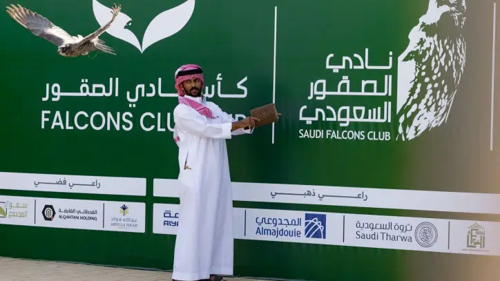 مشاركة شركات القطاع الخاص ترفع مستوى منافسات كأس نادي الصقور السعودي 2025 بالخبر