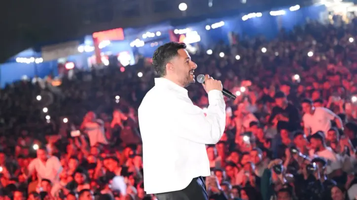 محمد حماقي يشعل حفل الأكاديمية البحرية بالإسكندرية بحضور جماهيري كثيف