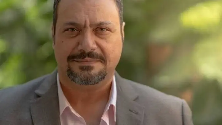 مراد مكرم يعلن انتهاء تعاقده مع قناة CBC بعد 12 عاما من التعاون
