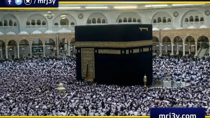 مشاهد إيمانية مهيبة للمعتمرين في المسجد الحرام في اليوم الـ18 من رمضان