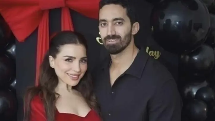 مي عز الدين تحتفل بعيد ميلادها في أجواء رومانسية مع أحمد تيمور