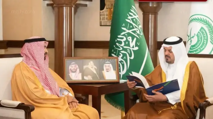 نائب أمير مكة يتسلم تقرير حقوق الإنسان ويؤكد أهمية نشر ثقافتها