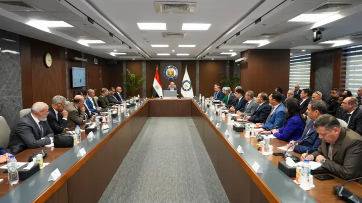 وزير البترول يبحث فرص الاستثمار في قطاع التعدين مع الشركات العاملة بمصر