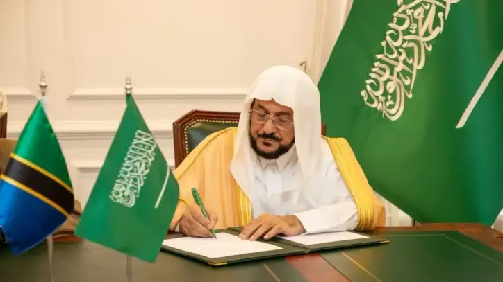 وزير الشؤون الإسلامية يوجّه بخطبة الجمعة عن النزاهة ومحاربة الفساد