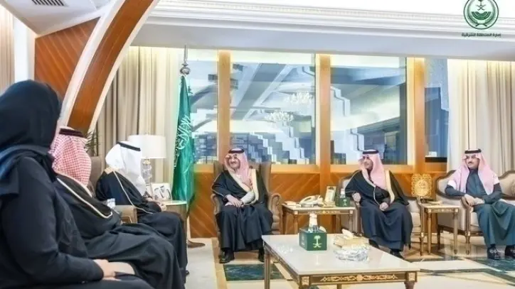 أمير الشرقية يكرّم الفائزين في هاكاثون الابتكار الحكومي