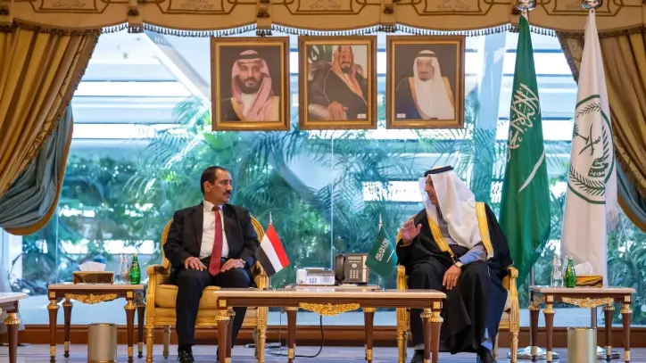 نائب وزير الداخلية يستقبل نائب وزير داخلية قرغيزستان على هامش معرض الدفاع العالمي 2026