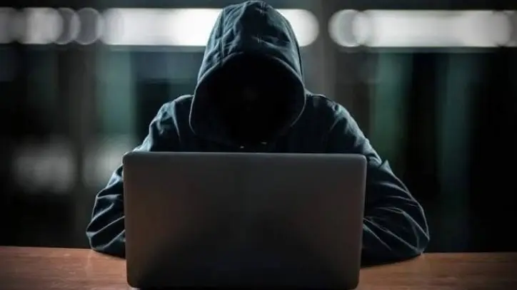 الأمن بالمنيا يكشف شبكة نصب إلكتروني تستهدف المواطنين