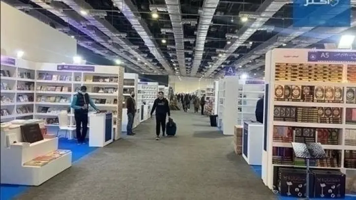 معرض القاهرة الدولي للكتاب يحقق رقمًا قياسيًا في الإقبال خلال خمسة أيام