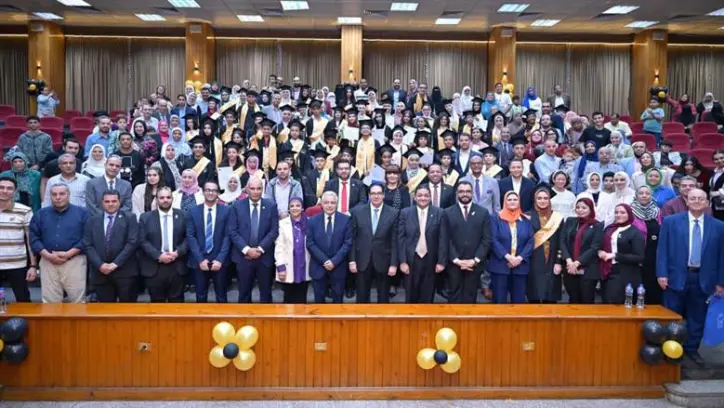 جامعة القاهرة تكرم 61 من أبناء أعضاء هيئة التدريس المتفوقين في احتفالية خاصة
