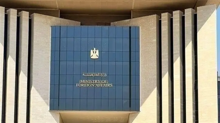 الخارجية تؤكد أولوية التحول الرقمي للخدمات القنصلية وتعزيز التواصل مع المصريين بالخارج