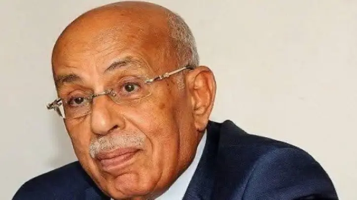 قيادات الدولة تؤدي صلاة الجنازة على مفيد شهاب بمسجد المشير طنطاوي