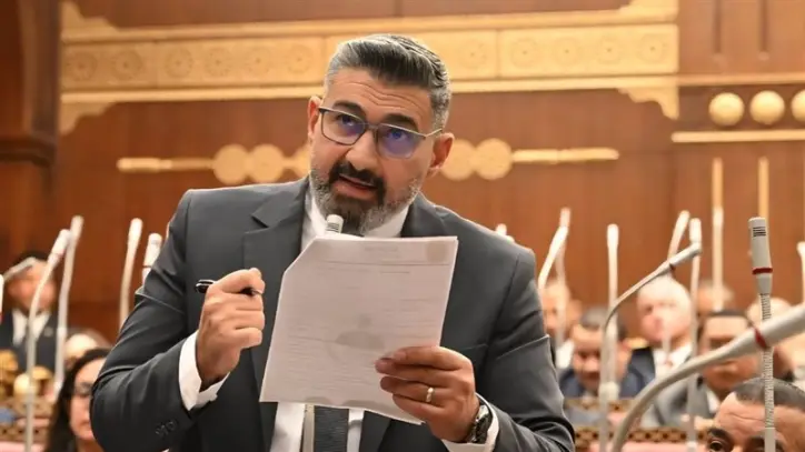 ياسر جلال يدعو إلى تعزيز ملف العلاج على نفقة الدولة لآلاف المرضى