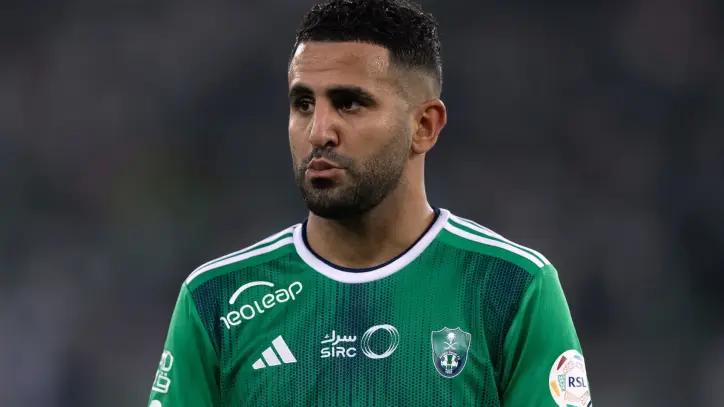 محرز يؤكد جاهزية الجزائر قبل أمم إفريقيا ويصف مواجهة السعودية بالاختبار الحقيقي