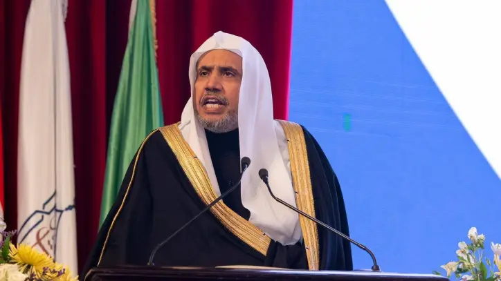 الدكتور محمد العيسى يلقي محاضرة حول الكراهية وأهمية احترام الكرامة الإنسانية في الإسلام