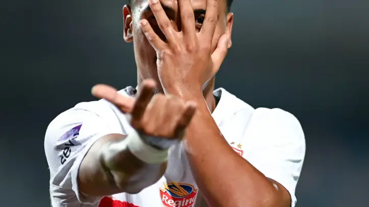 شوبير يكشف حقيقة عروض بيزيرا وتمسك الزمالك بناصر منسي