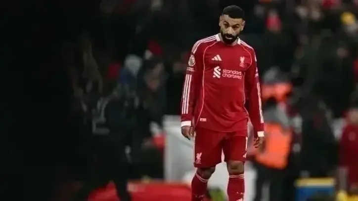 صلاح يعود لقائمة ليفربول بعد محادثات إيجابية مع المدرب سلوت قبل مواجهة برايتون