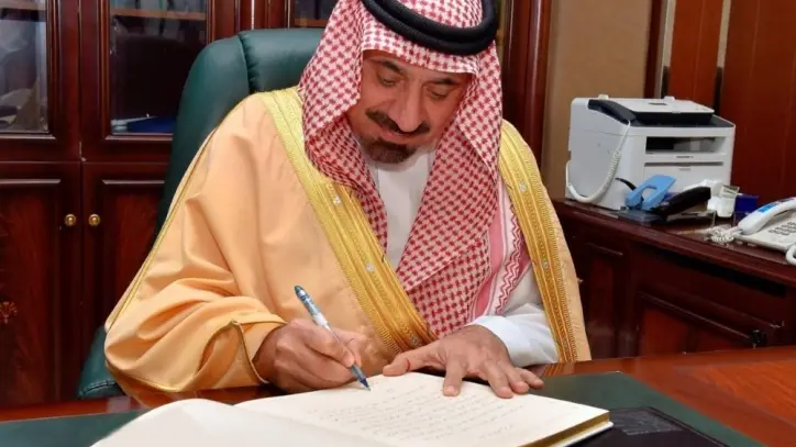 أمير نجران يدشن مشاريع تنموية وخدمية بمليار ريال ويشيد بدعم القيادة للتنمية
