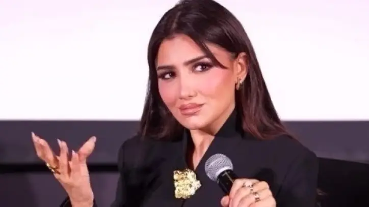 مي عمر تحتفي بنجاح «الست موناليزا» وتصف تفاعل الجمهور بأنه «معدي كل الحدود»