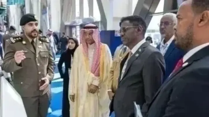وزير داخلية نيجيريا يزور جناح وزارة الداخلية السعودية في معرض الدفاع العالمي 2026