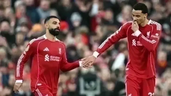 هوجو إيكتيكي يعلق على فوز ليفربول على برايتون ويثني على محمد صلاح