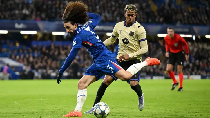 واين روني يشيد بأداء كوكوريلا في فوز تشيلسي على برشلونة