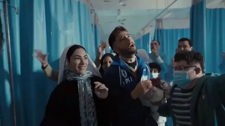 لحظة إنسانية مؤثرة في الحلقة الخامسة من سوا سوا.. زفاف رمزي داخل غرفة العلاج